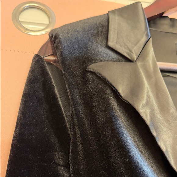 Bodycon Mini Dress | Night Out Look - Picture 7 of 13